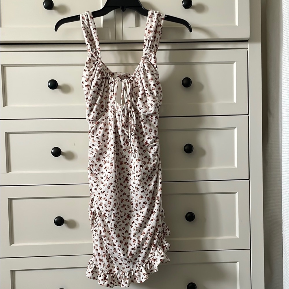 Urban Outfitters Women’s White Ditsy Floral Ruched Cottagecore Ruffle Hem Dress